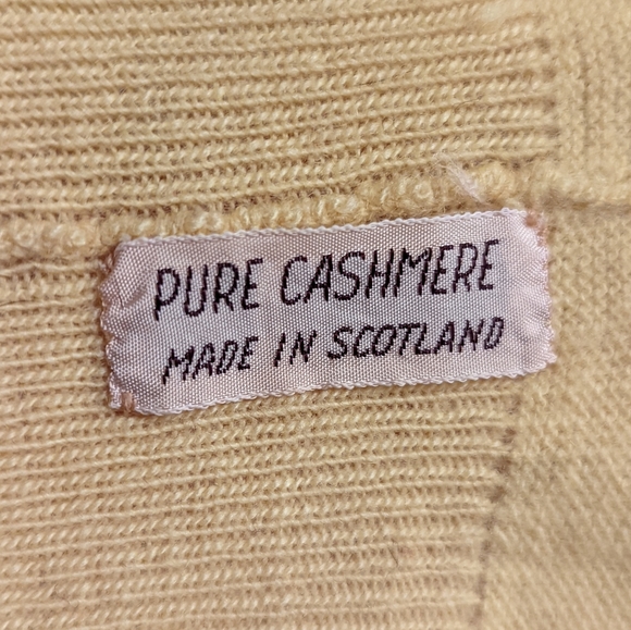 Vintage Cashmere Buttery Soft Scottish Gold Yellow Sweater - Picture 5 of 11